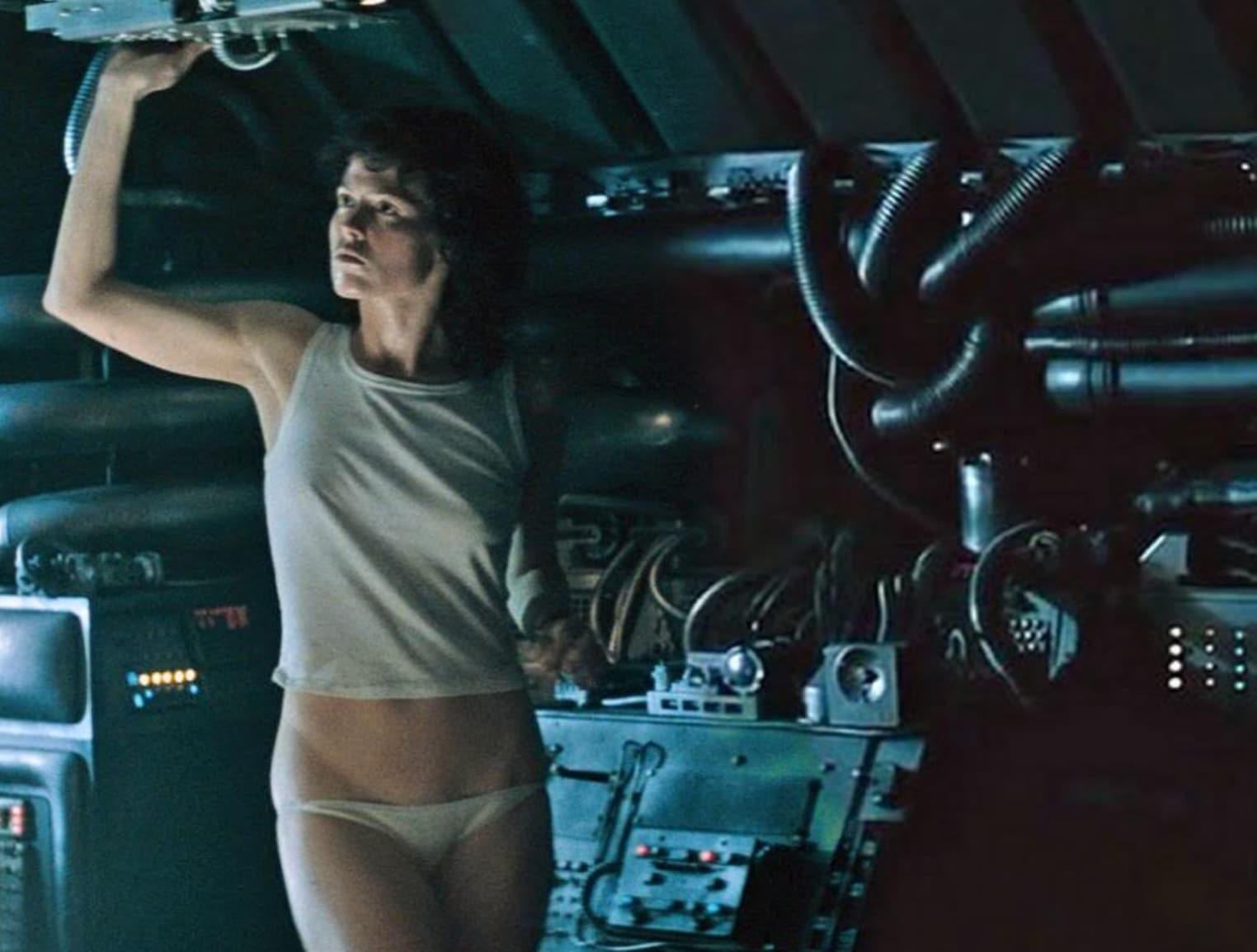 sigourney weaver pubic hair - 11.02